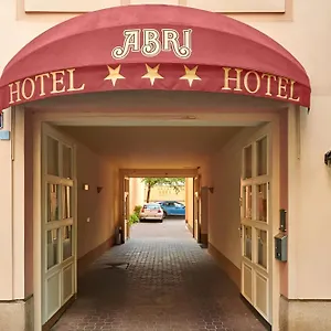  Apartment Abri